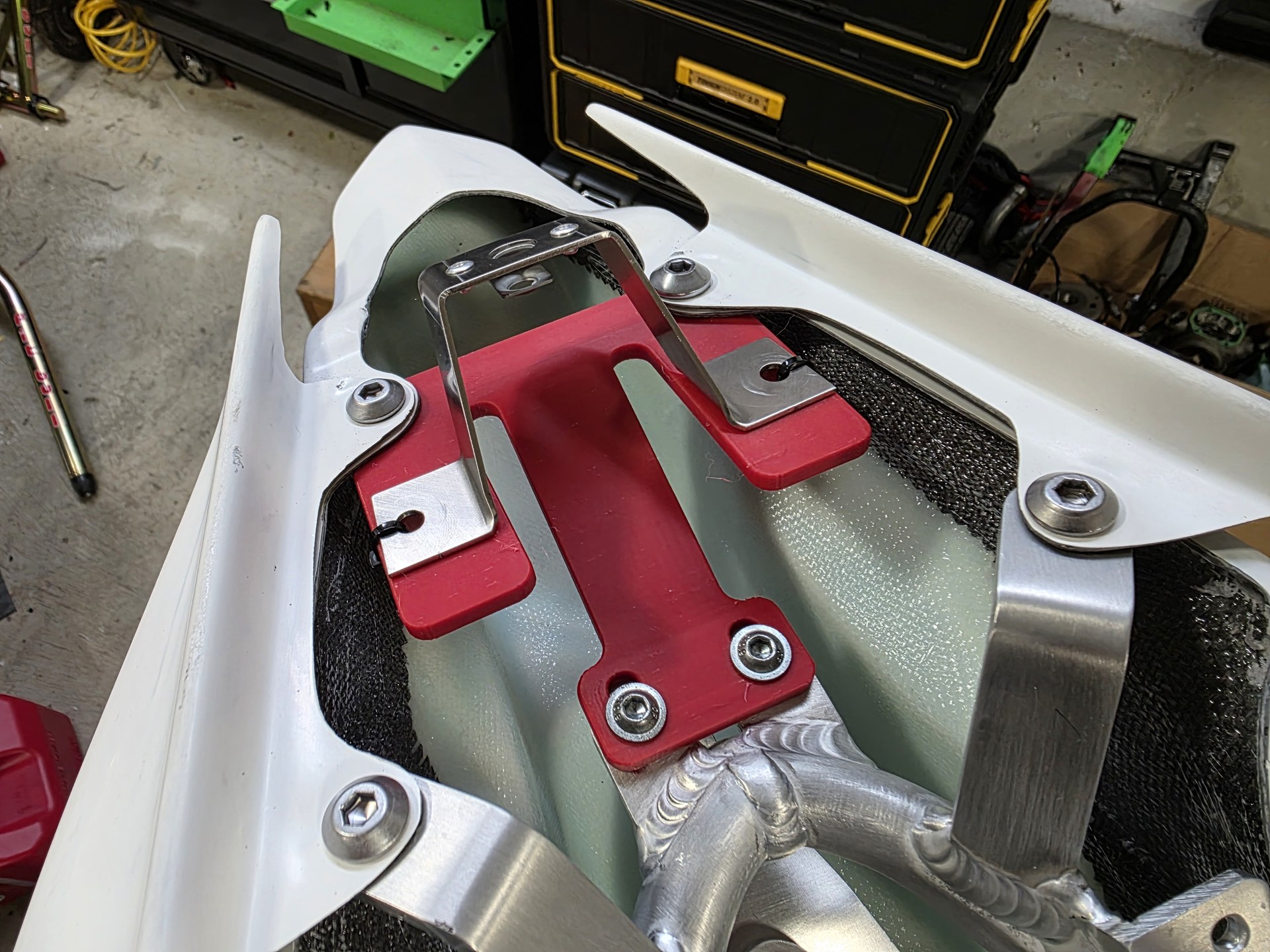 Rear Profile & Structural Rigidity